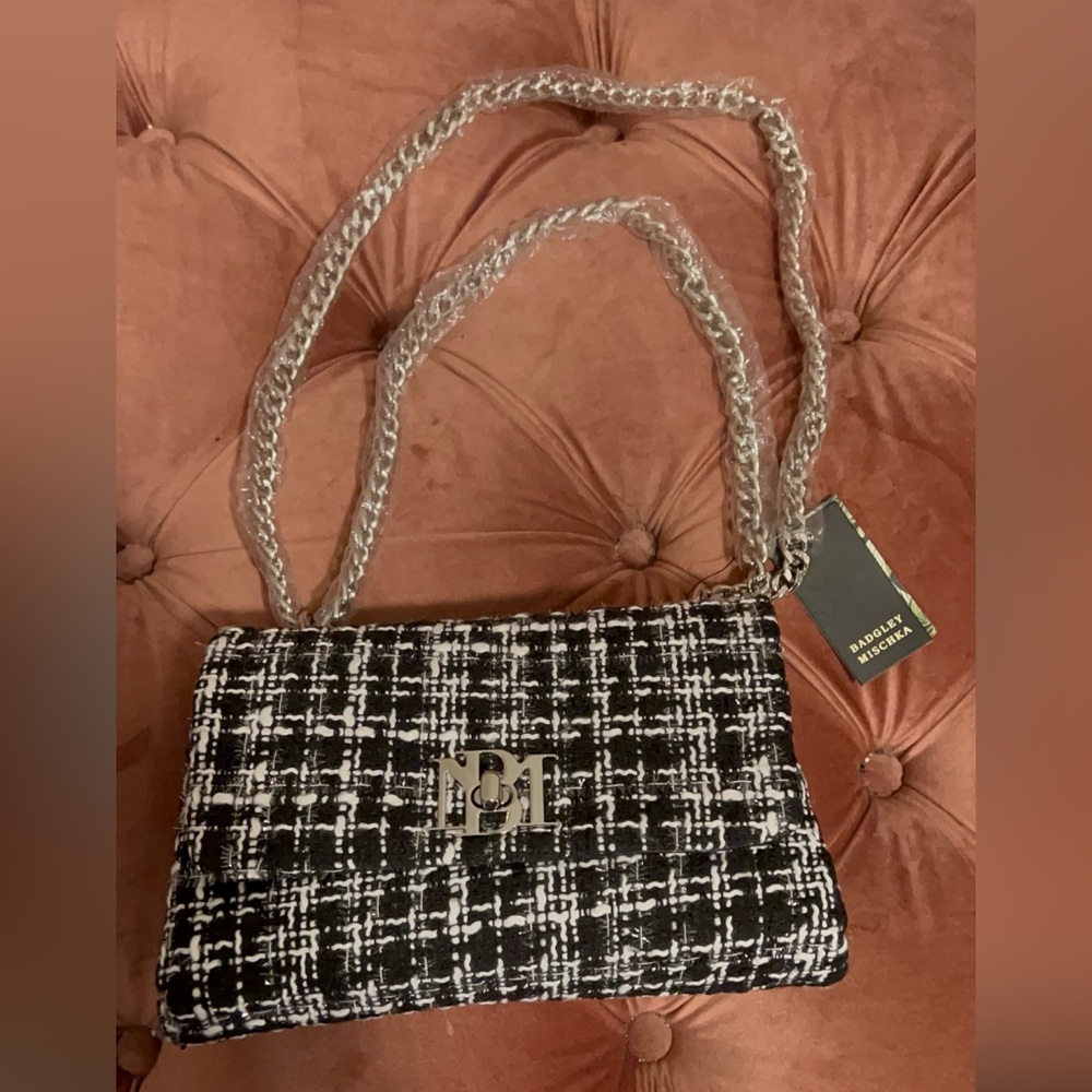 BADGLEY MISCHKA messenger bag w/chain